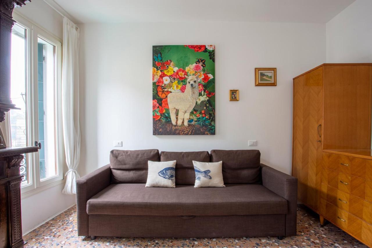 Biennale Giardini Apartment Venesia Bagian luar foto