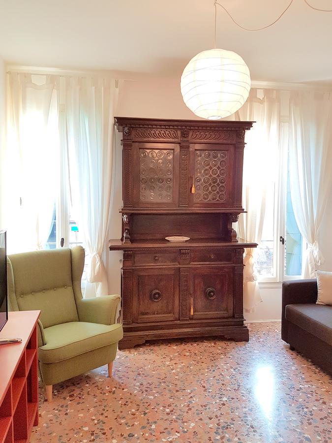 Biennale Giardini Apartment Venesia Bagian luar foto